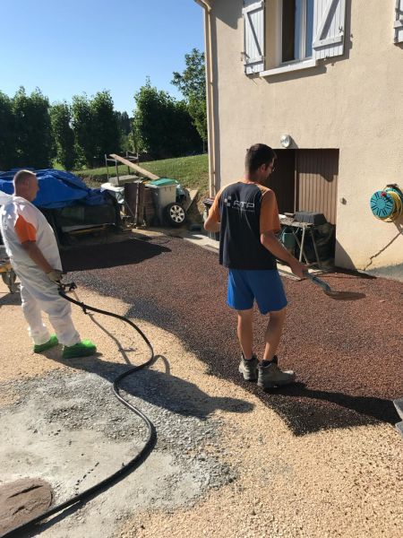 Aménagement de cour gravillonnage bicouche