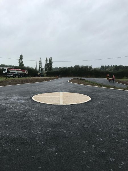 Aménagement de cour, trottoirs, rond point